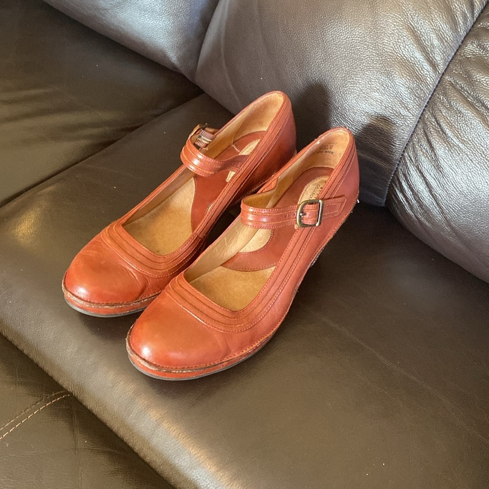 Shoes - Picture 8 of 11